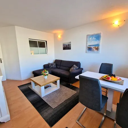 N04-009 * Heiligenhafen